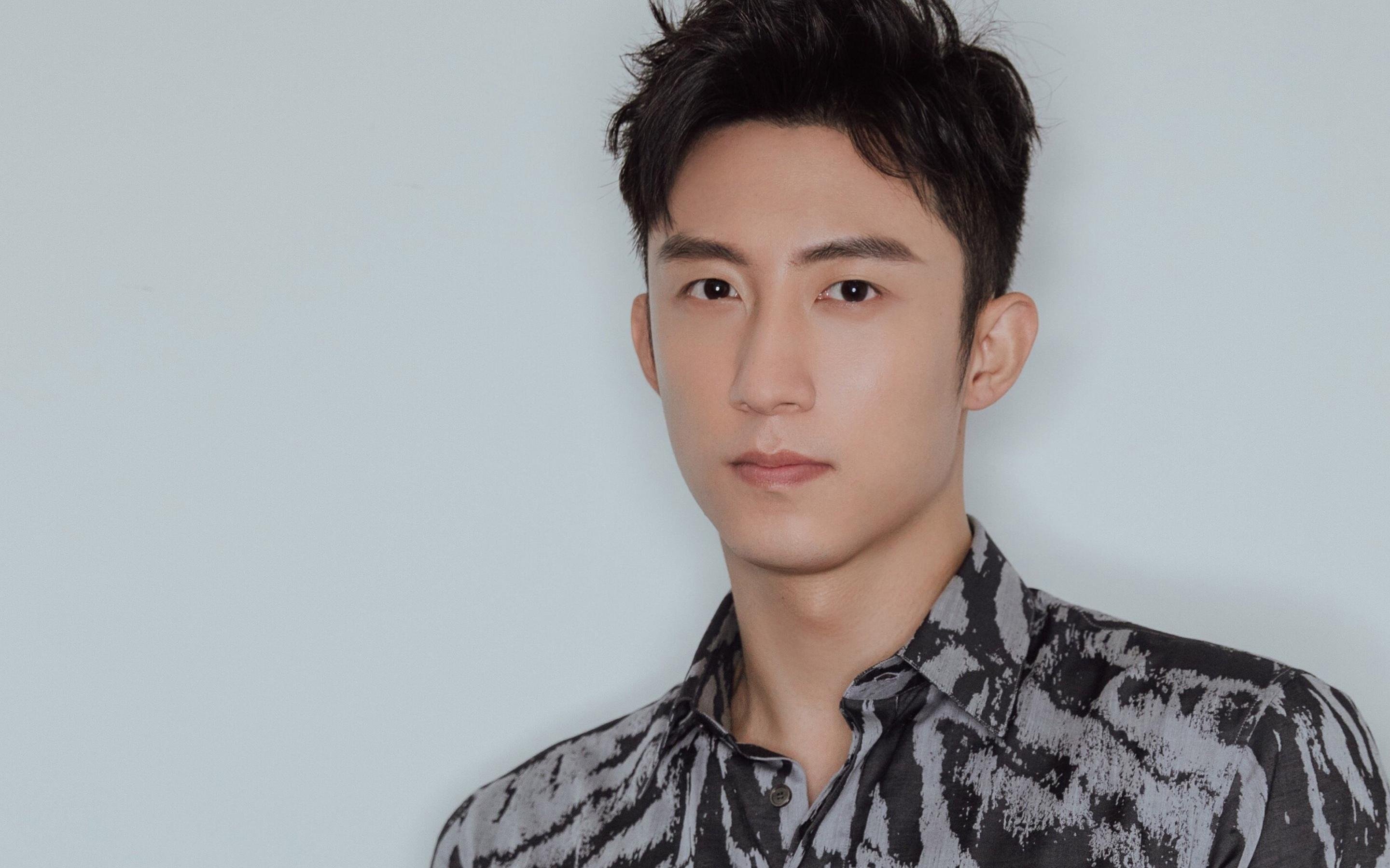 华体会官网入口-公牛管理层接受采访回应战绩质疑，公牛集团视频